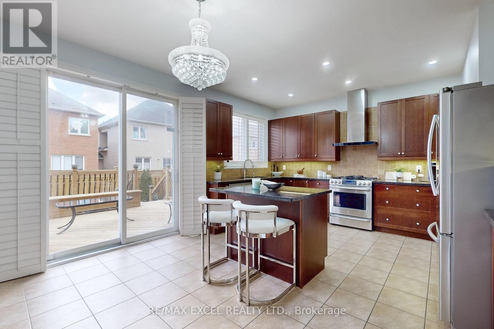 












25 LUNDY DRIVE

,
Markham (Box Grove),




Ontario
L6B0G1

