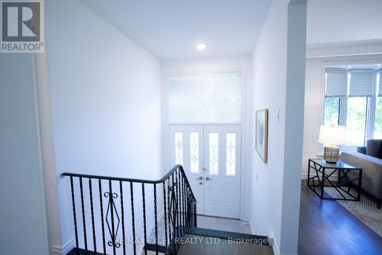 












33 ALANADALE AVENUE

,
Markham (Bullock),




Ontario
L3P1S4

