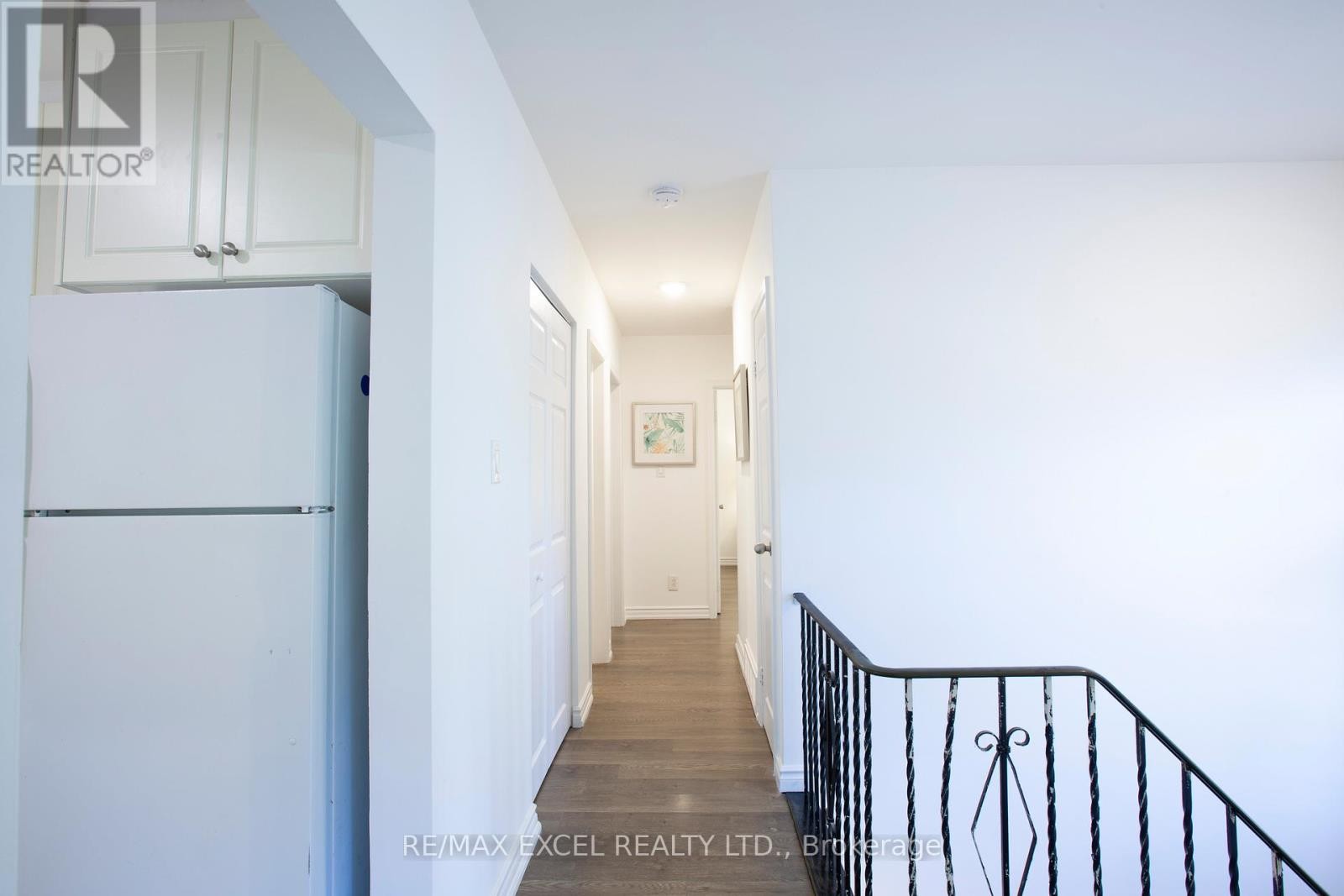 












33 ALANADALE AVENUE

,
Markham (Bullock),




Ontario
L3P1S4

