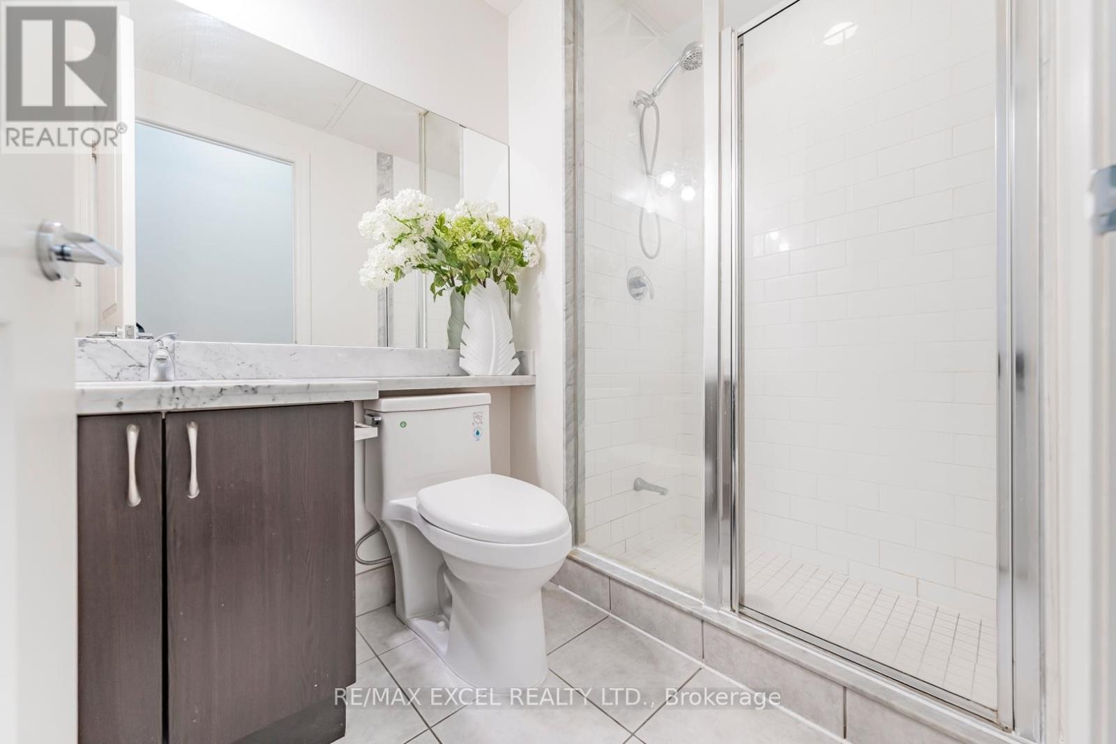 












110 - 1 UPPER DUKE CRESCENT

,
Markham (Unionville),




Ontario
L6G0B6

