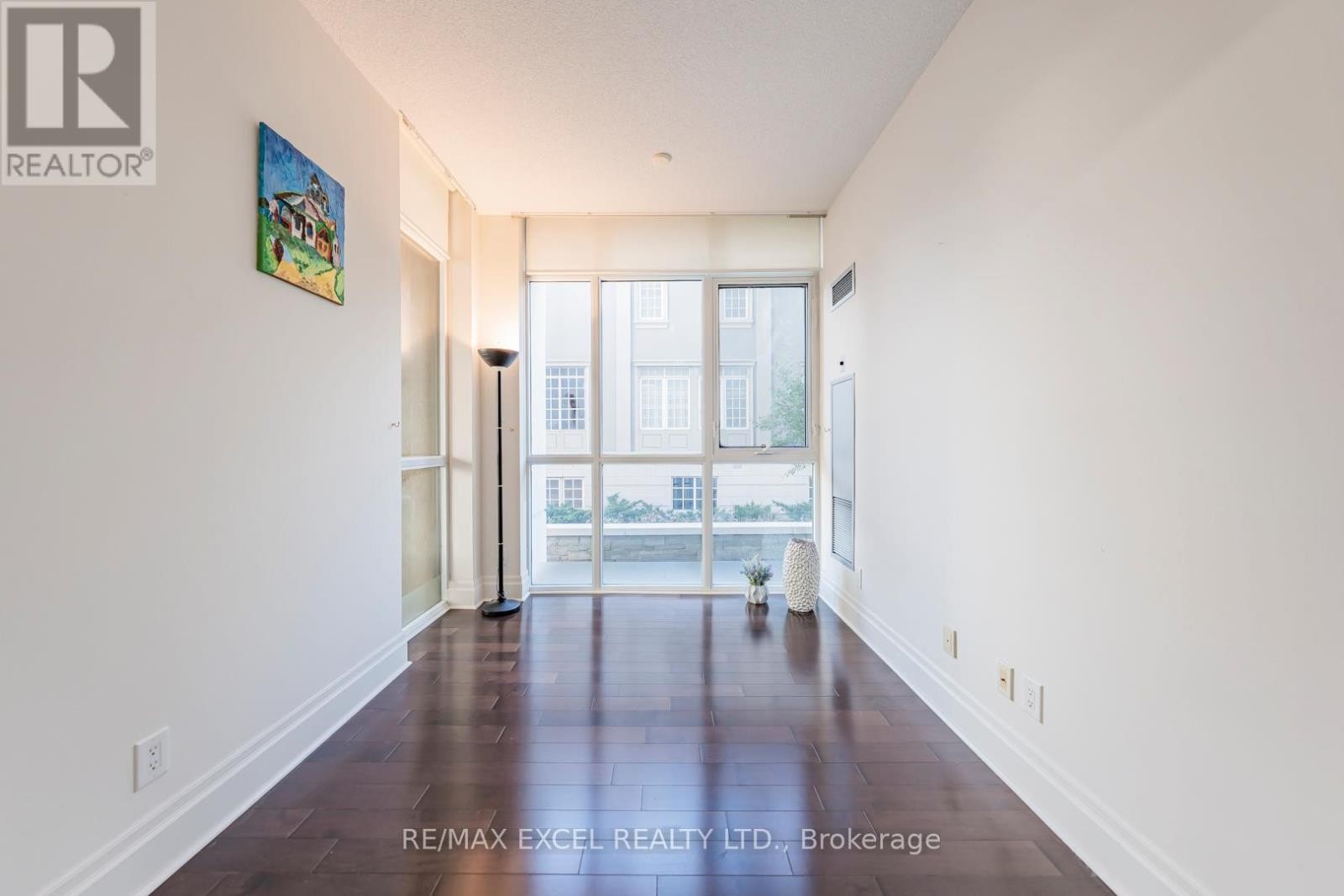 












110 - 1 UPPER DUKE CRESCENT

,
Markham (Unionville),




Ontario
L6G0B6

