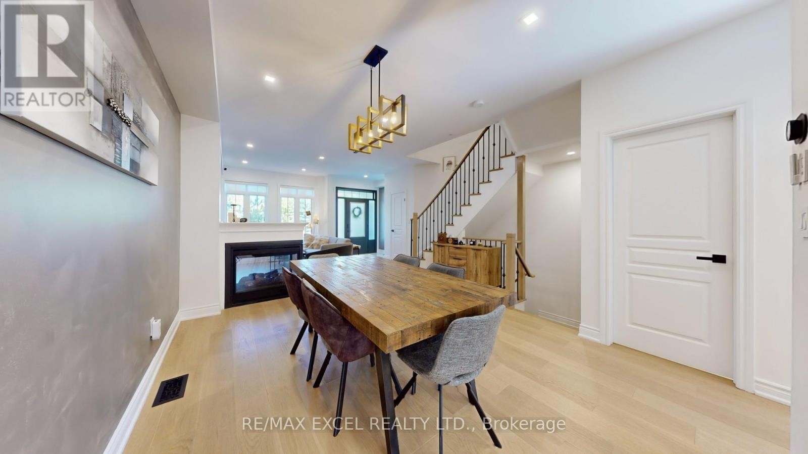 












62 MACK CLEMENT LANE

,
Richmond Hill (Westbrook),




Ontario
L4S0G2

