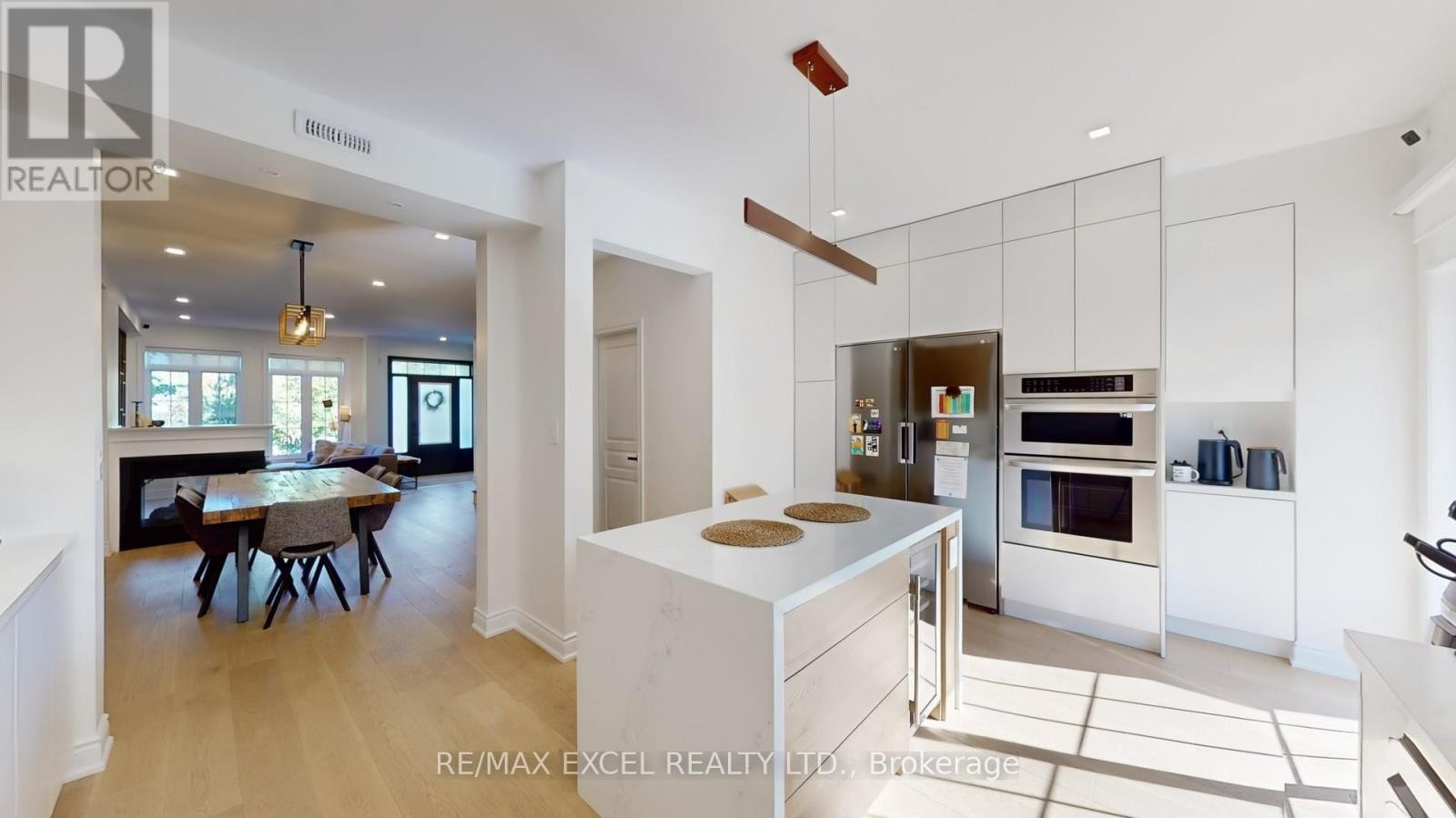 












62 MACK CLEMENT LANE

,
Richmond Hill (Westbrook),




Ontario
L4S0G2

