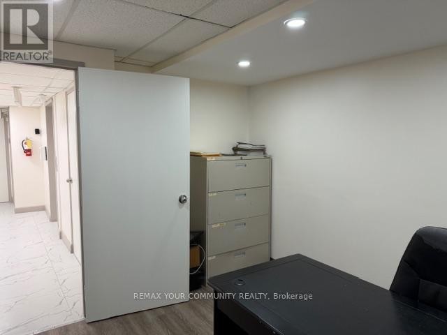 












100 A - 107 HOLLAND STREET

,
Bradford West Gwillimbury (Bradford),




Ontario
L9N1C3

