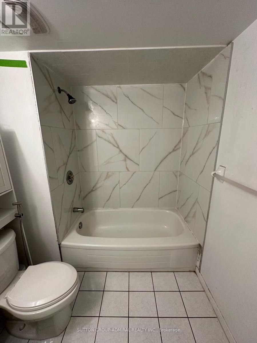 












10 CHARNWOOD PLACE

,
Markham (Aileen-Willowbrook),




Ontario
L3T5H3

