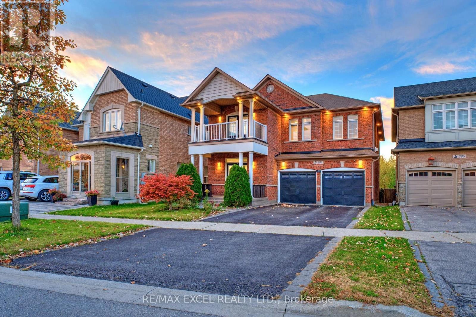 












384 OLD COLONY ROAD

,
Richmond Hill (Oak Ridges Lake Wilcox),




Ontario
L4E5B2

