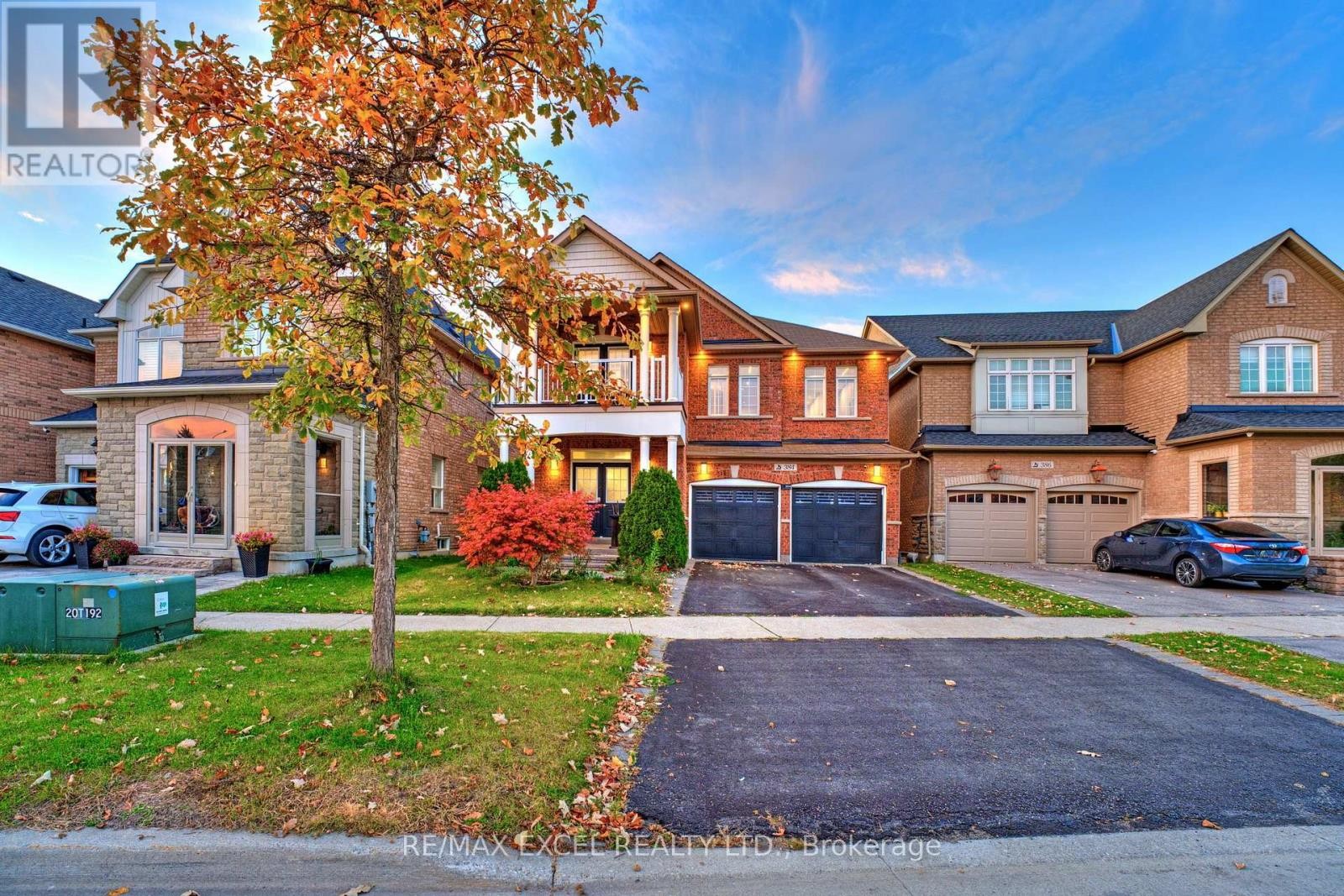 












384 OLD COLONY ROAD

,
Richmond Hill (Oak Ridges Lake Wilcox),




Ontario
L4E5B2

