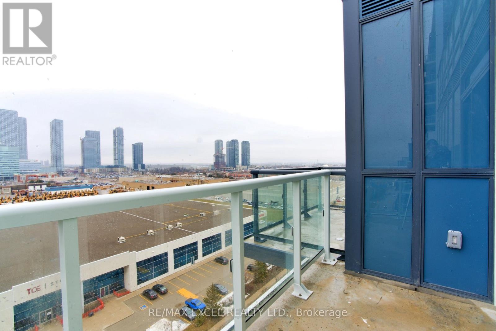 












1102 - 38 HONEYCRISP CRESCENT

,
Vaughan (Vaughan Corporate Centre),




Ontario
L4K0M8

