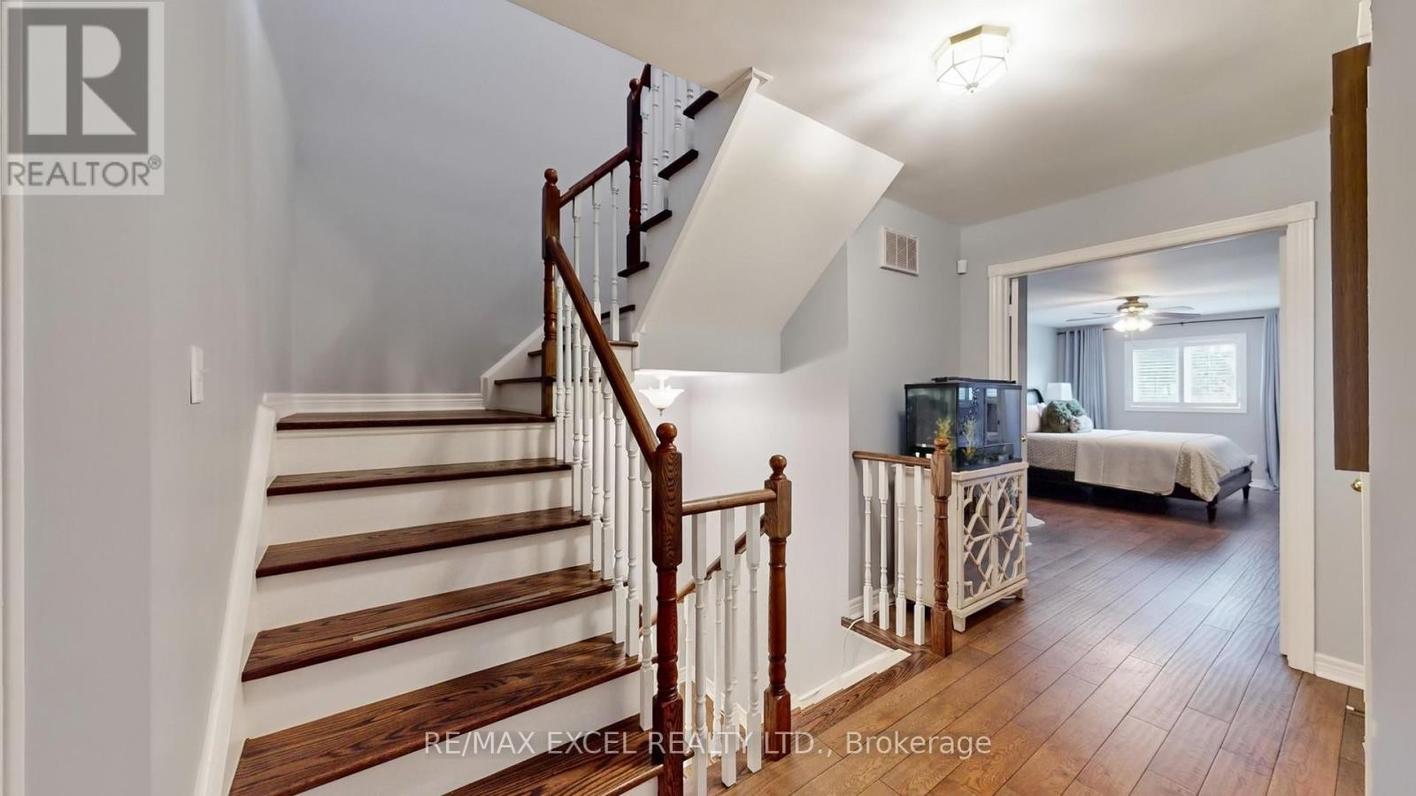 












87 THE FAIRWAYS

,
Markham (Angus Glen),




Ontario
L6C2A7

