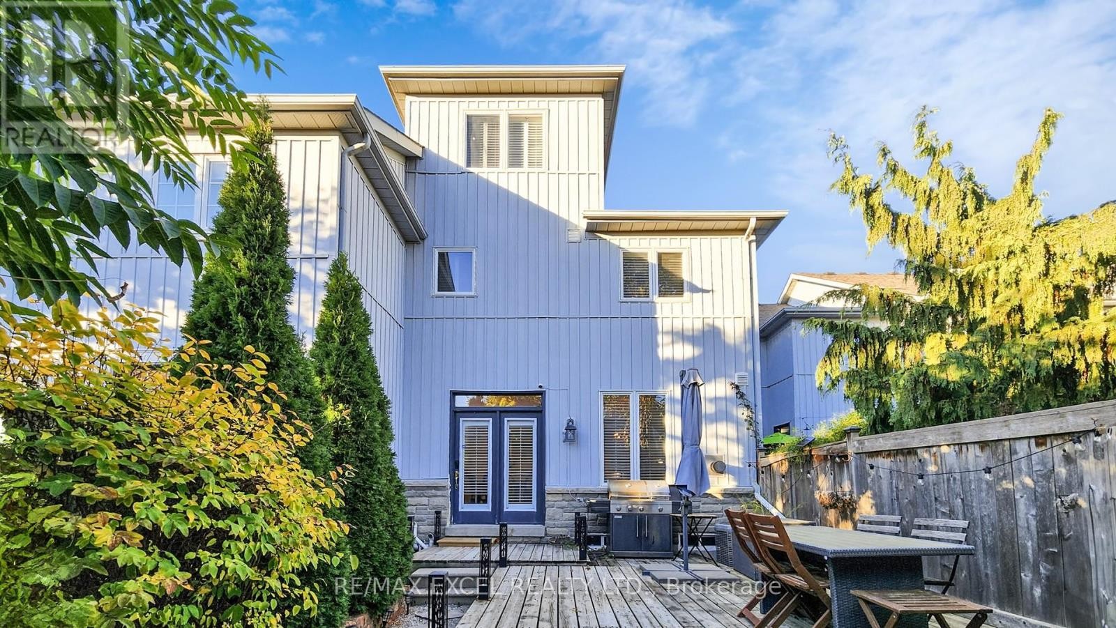 












87 THE FAIRWAYS

,
Markham (Angus Glen),




Ontario
L6C2A7

