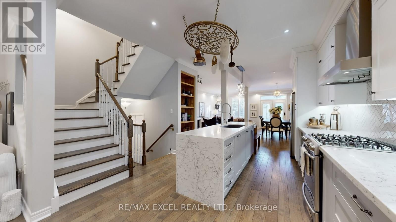 












87 THE FAIRWAYS

,
Markham (Angus Glen),




Ontario
L6C2A7

