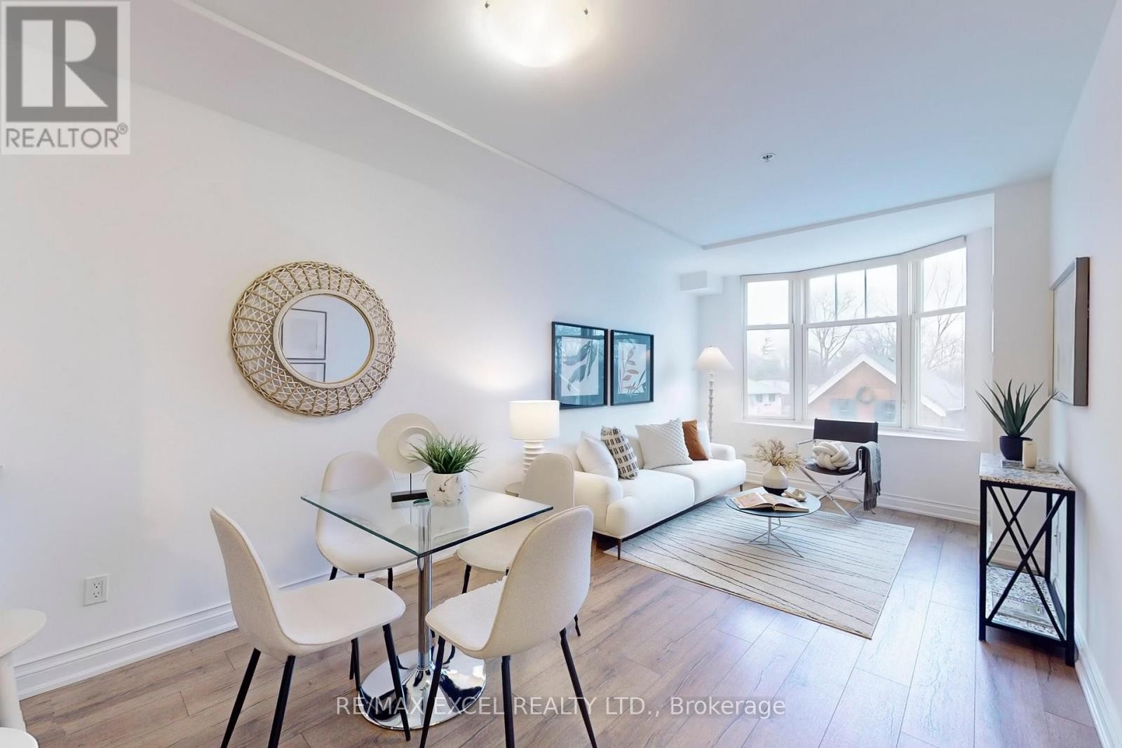 












327 - 68 MAIN STREET

,
Markham (Markham Village),




Ontario
L3P0N5

