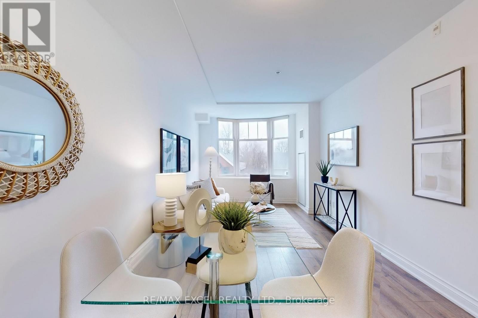 












327 - 68 MAIN STREET

,
Markham (Markham Village),




Ontario
L3P0N5

