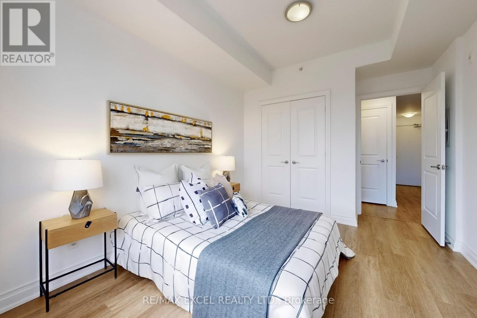 












327 - 68 MAIN STREET

,
Markham (Markham Village),




Ontario
L3P0N5

