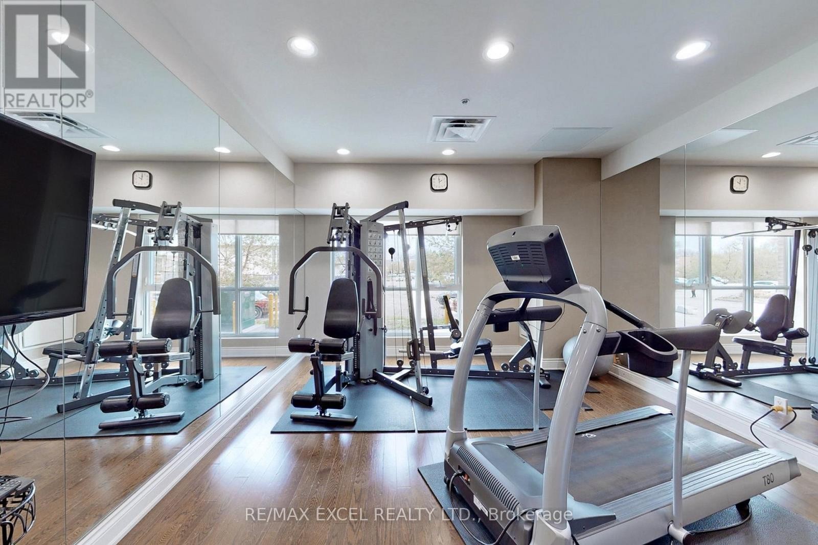 












327 - 68 MAIN STREET

,
Markham (Markham Village),




Ontario
L3P0N5

