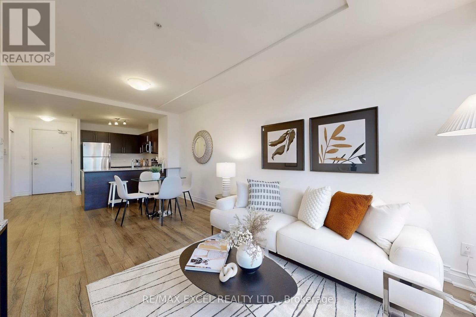 












327 - 68 MAIN STREET

,
Markham (Markham Village),




Ontario
L3P0N5

