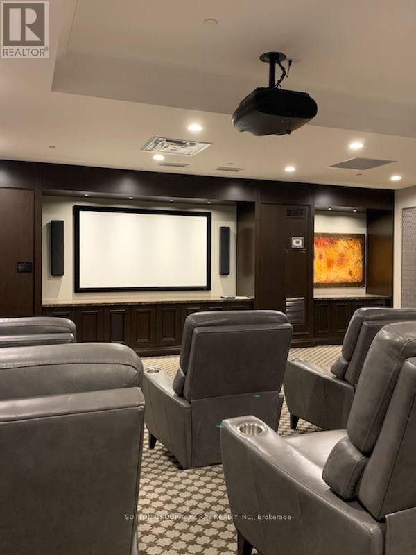 












1117 - 9225 JANE STREET

,
Vaughan (Maple),




Ontario
L6A0J7

