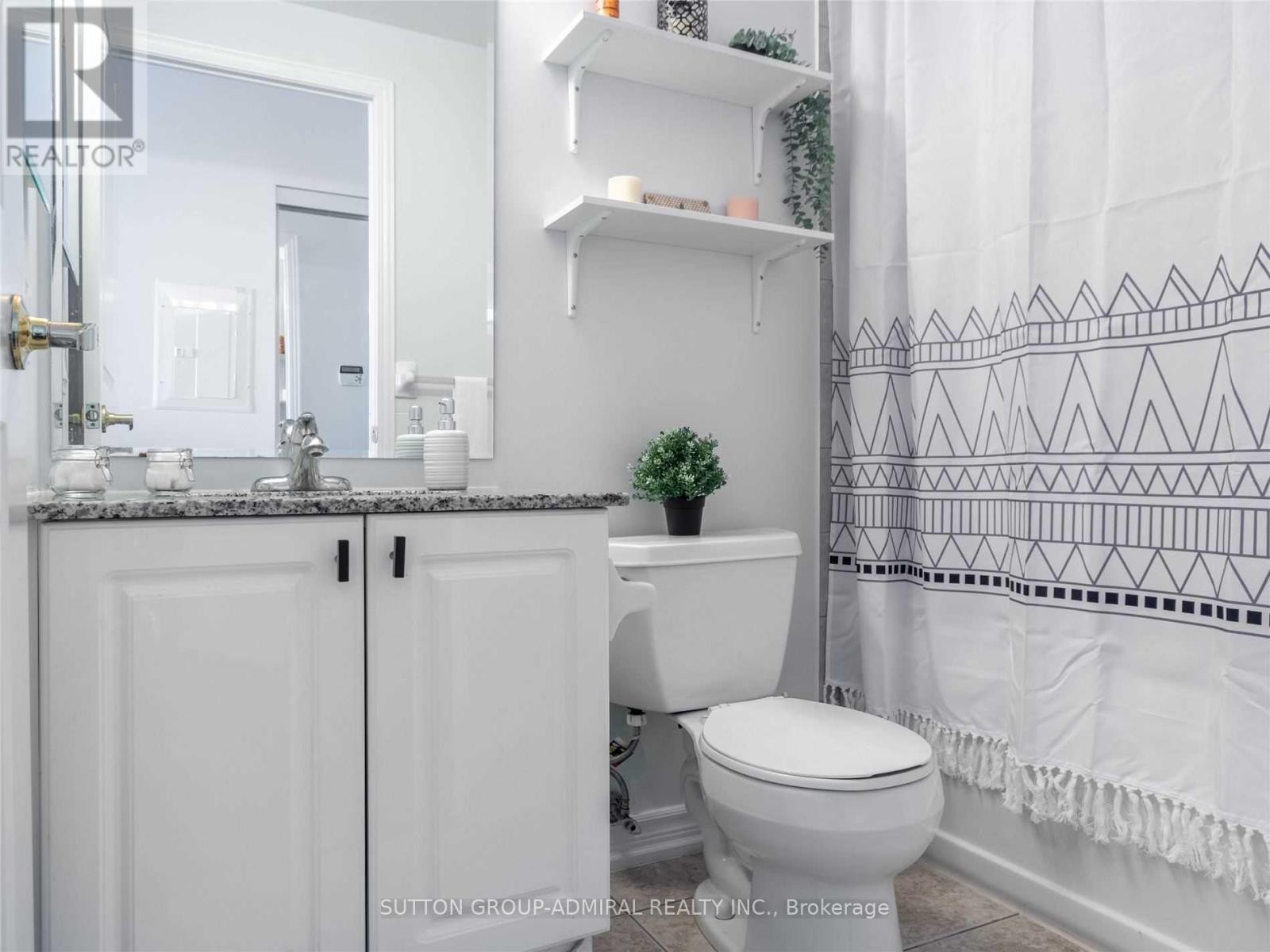 












1117 - 9225 JANE STREET

,
Vaughan (Maple),




Ontario
L6A0J7

