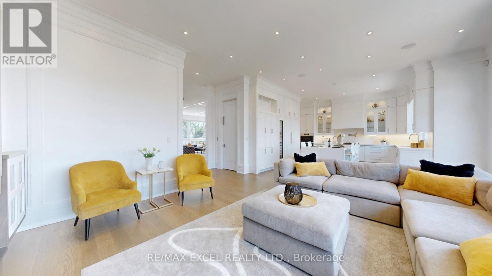 












22 SANDERSON CRESCENT

,
Richmond Hill (North Richvale),




Ontario
L4C5L4

