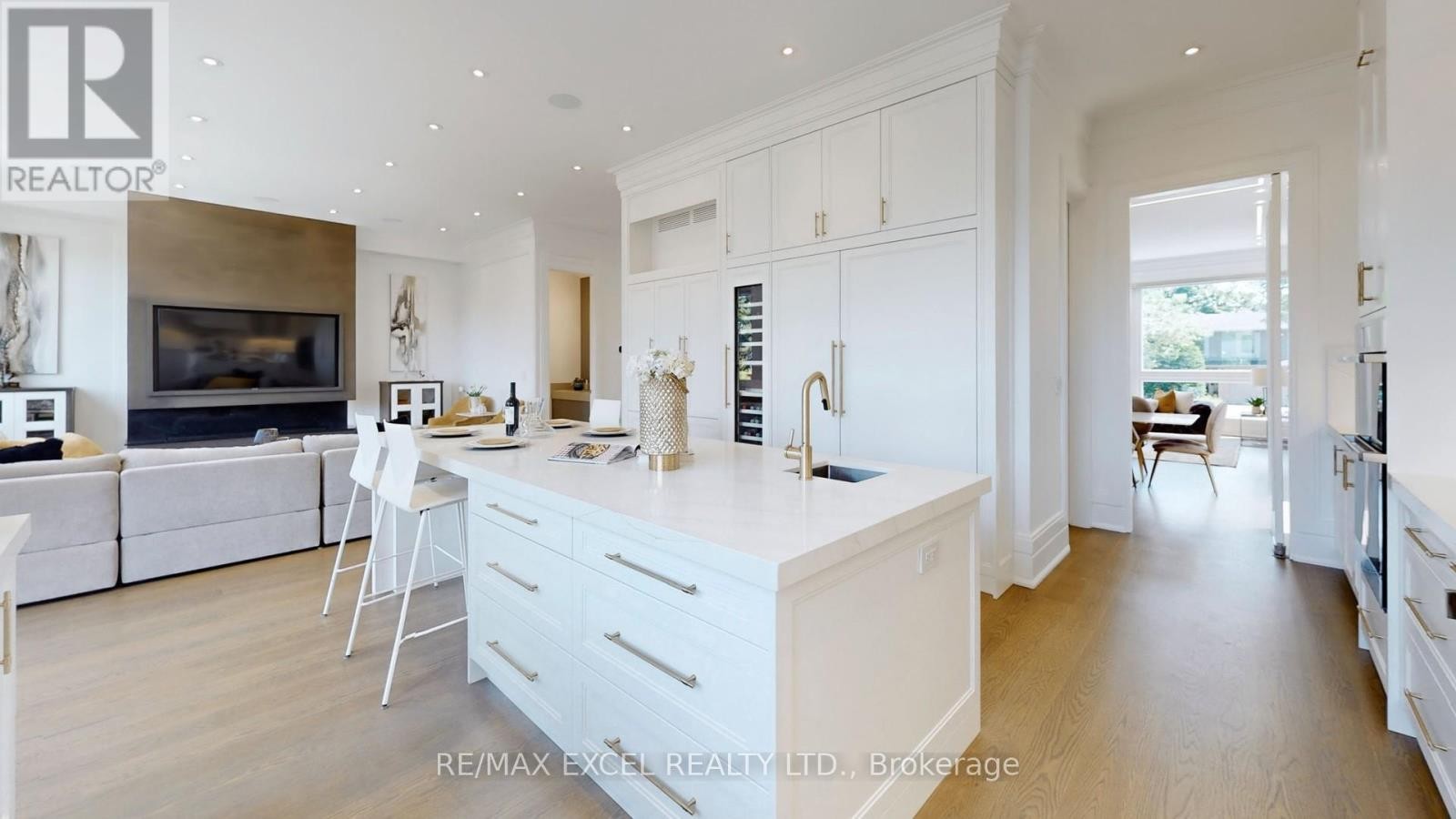 












22 SANDERSON CRESCENT

,
Richmond Hill (North Richvale),




Ontario
L4C5L4

