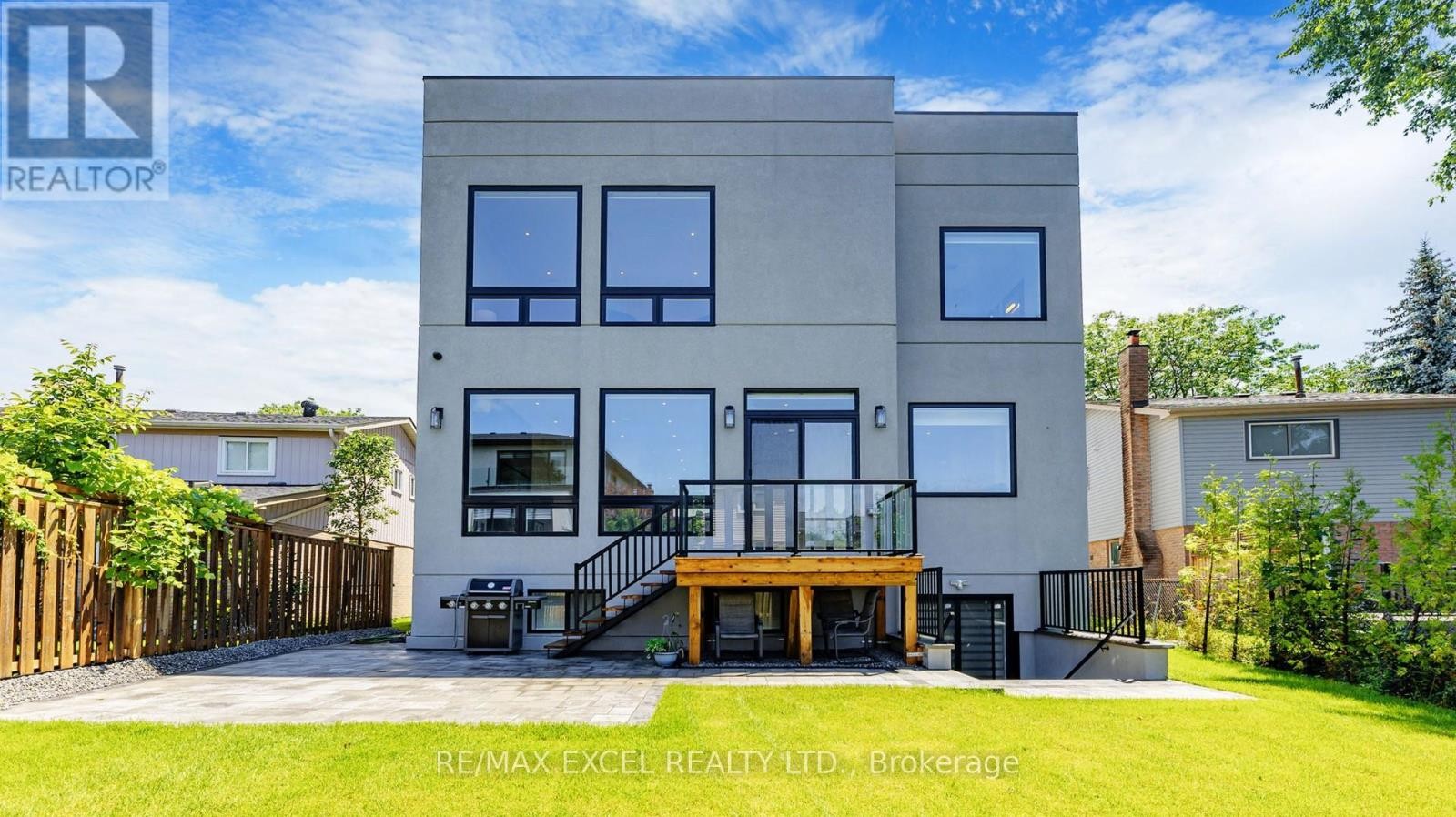 












22 SANDERSON CRESCENT

,
Richmond Hill (North Richvale),




Ontario
L4C5L4

