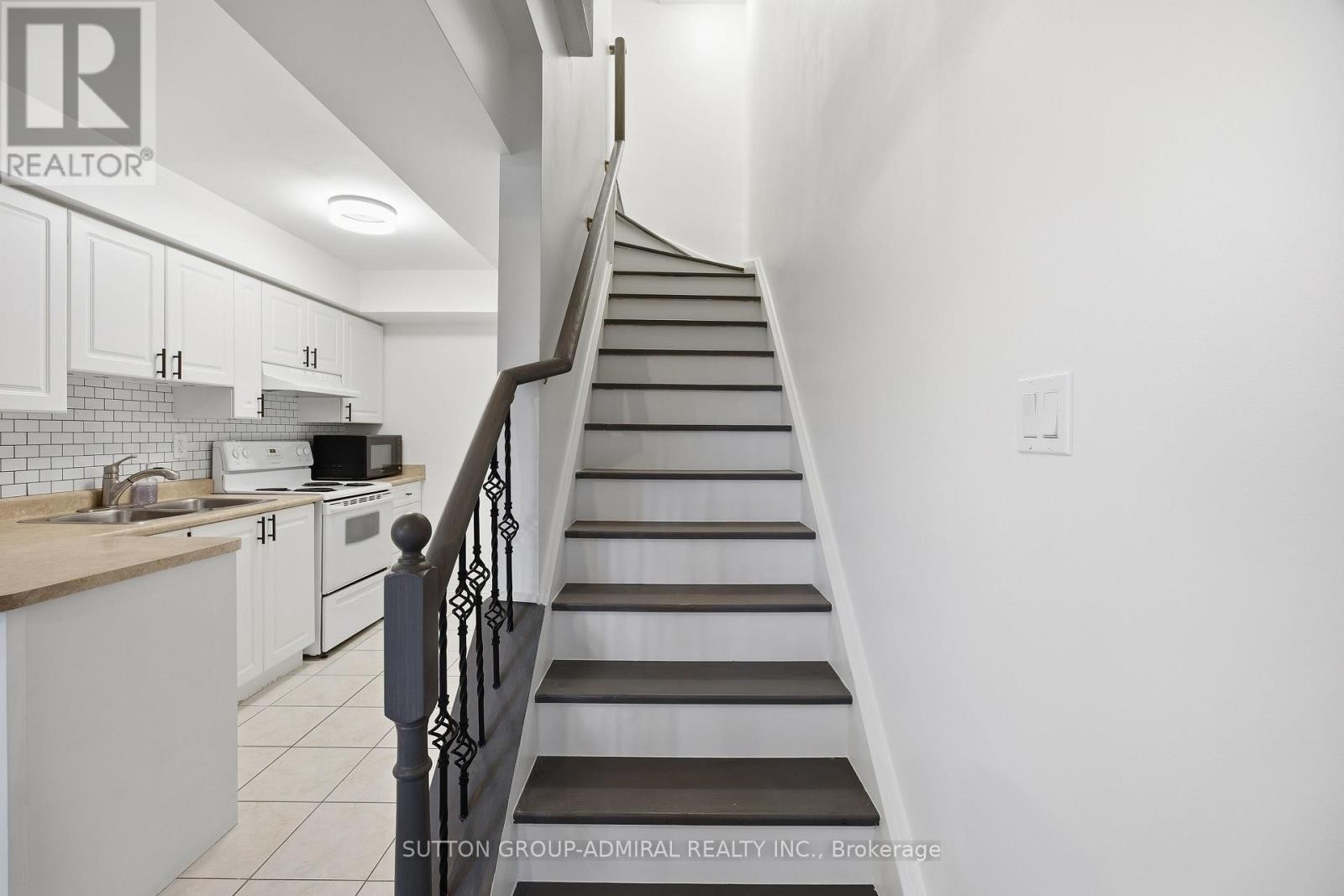 












216 - 308 JOHN STREET

,
Markham (Aileen-Willowbrook),




Ontario
L3T0A7

