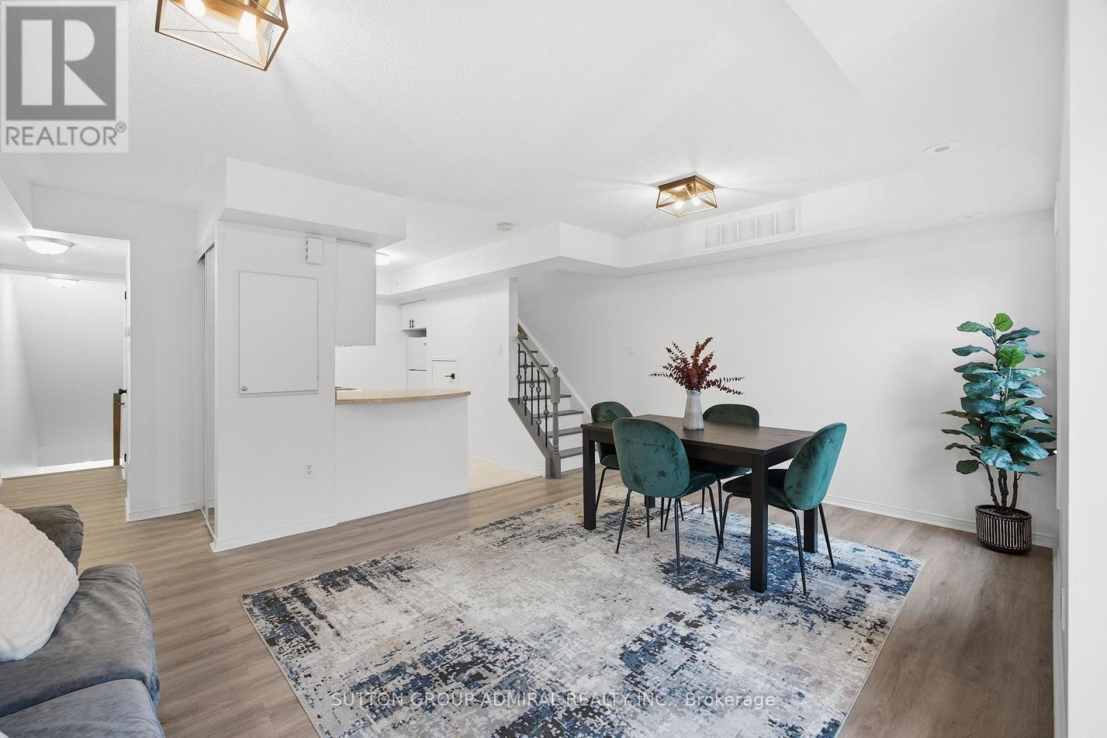 












216 - 308 JOHN STREET

,
Markham (Aileen-Willowbrook),




Ontario
L3T0A7

