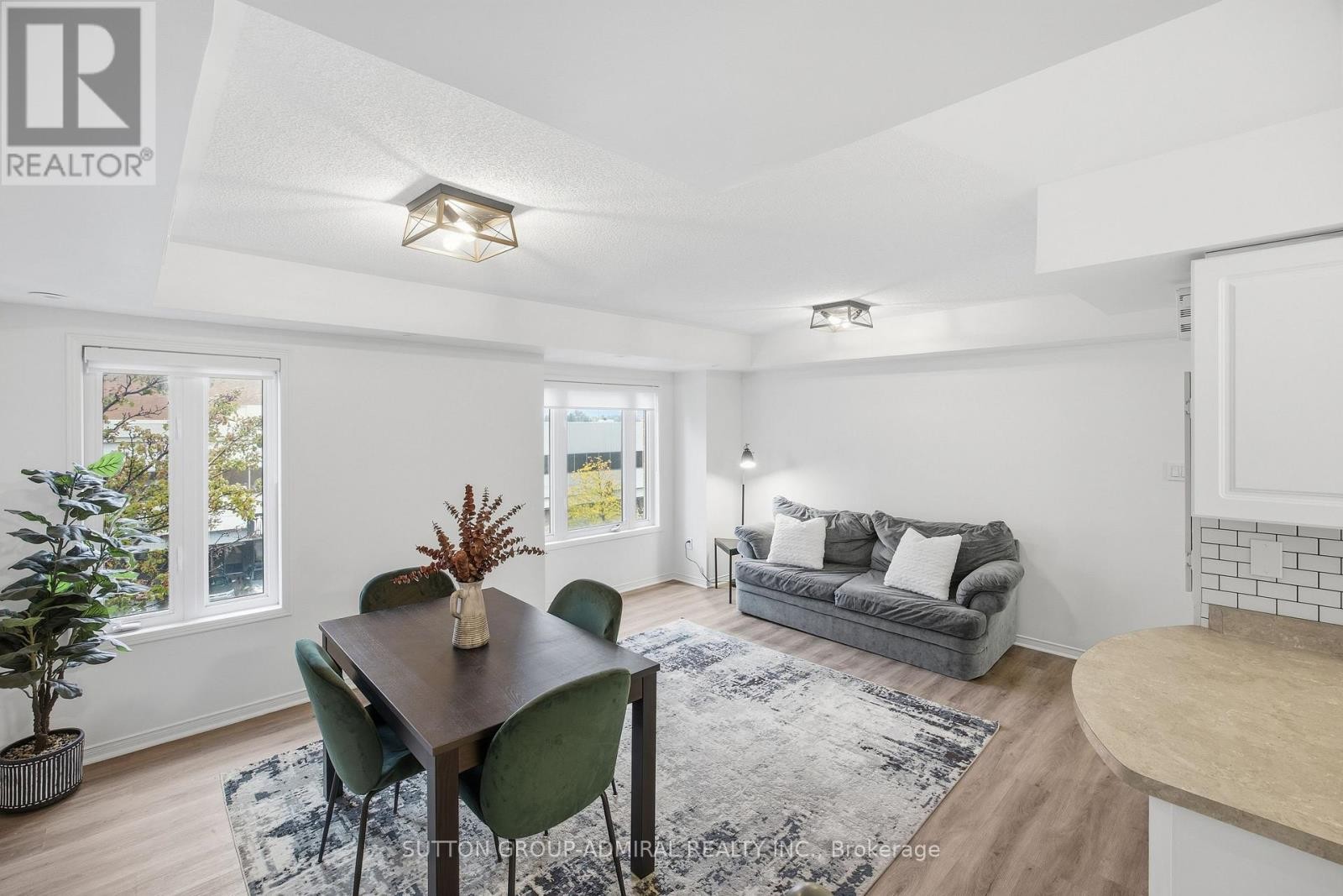 












216 - 308 JOHN STREET

,
Markham (Aileen-Willowbrook),




Ontario
L3T0A7

