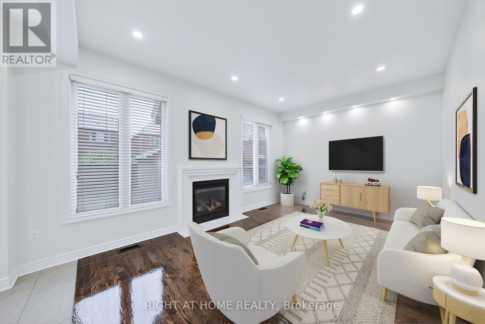 












193 BLUE DASHER BOULEVARD

,
Bradford West Gwillimbury (Bradford),




Ontario
L3Z0H3

