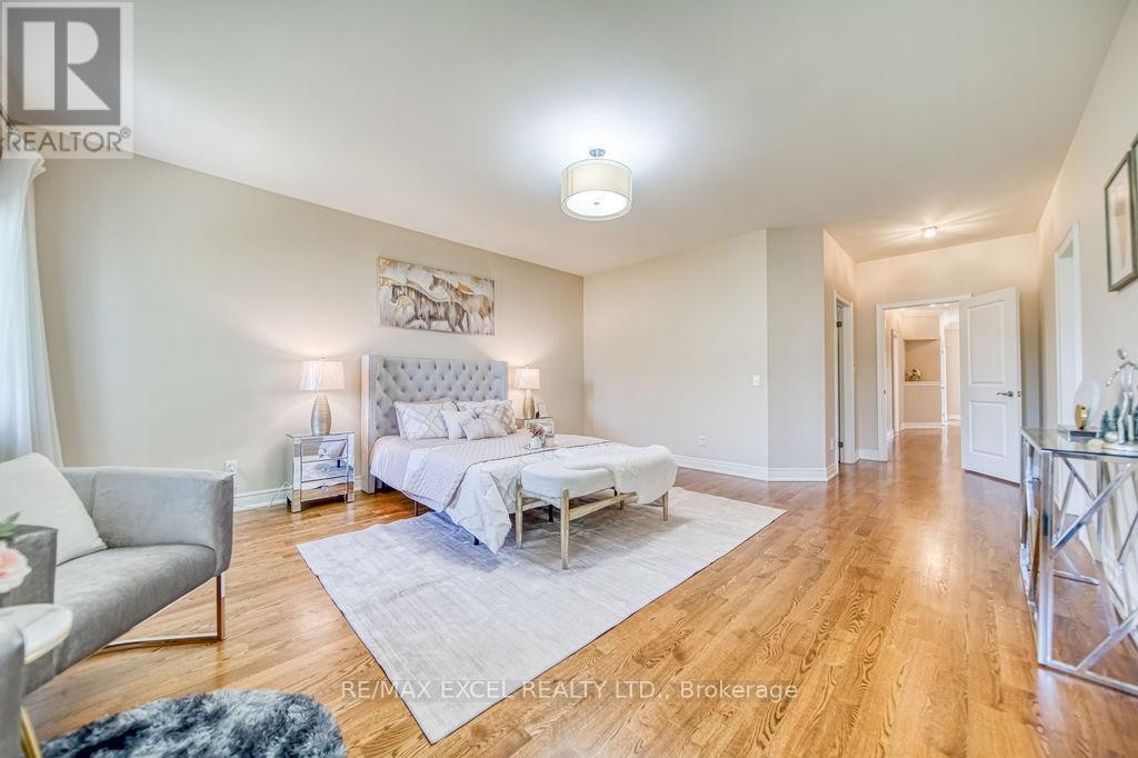 












166 TOWNSGATE DRIVE

,
Vaughan (Crestwood-Springfarm-Yorkhill),




Ontario
L4J8J5

