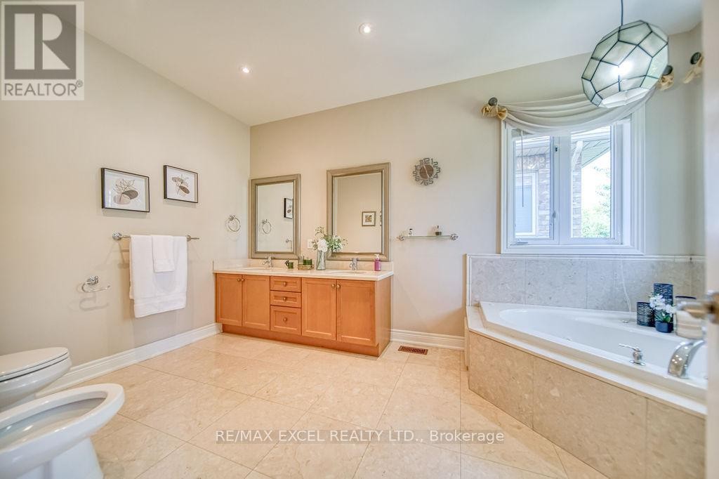 












166 TOWNSGATE DRIVE

,
Vaughan (Crestwood-Springfarm-Yorkhill),




Ontario
L4J8J5

