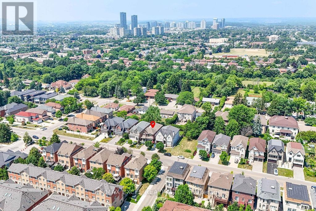 












166 TOWNSGATE DRIVE

,
Vaughan (Crestwood-Springfarm-Yorkhill),




Ontario
L4J8J5

