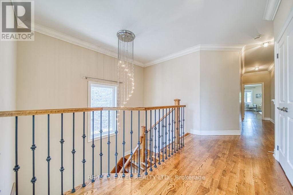 












166 TOWNSGATE DRIVE

,
Vaughan (Crestwood-Springfarm-Yorkhill),




Ontario
L4J8J5

