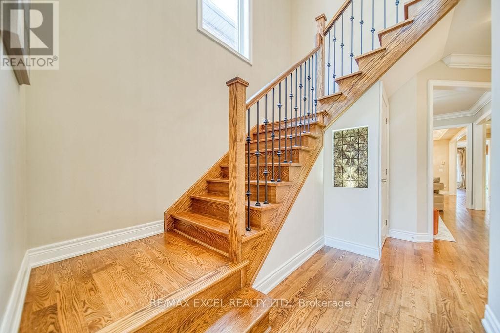 












166 TOWNSGATE DRIVE

,
Vaughan (Crestwood-Springfarm-Yorkhill),




Ontario
L4J8J5

