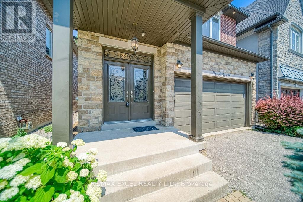 












166 TOWNSGATE DRIVE

,
Vaughan (Crestwood-Springfarm-Yorkhill),




Ontario
L4J8J5

