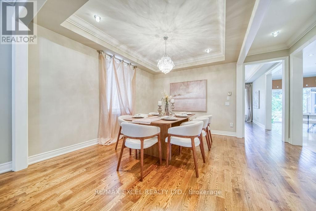 












166 TOWNSGATE DRIVE

,
Vaughan (Crestwood-Springfarm-Yorkhill),




Ontario
L4J8J5

