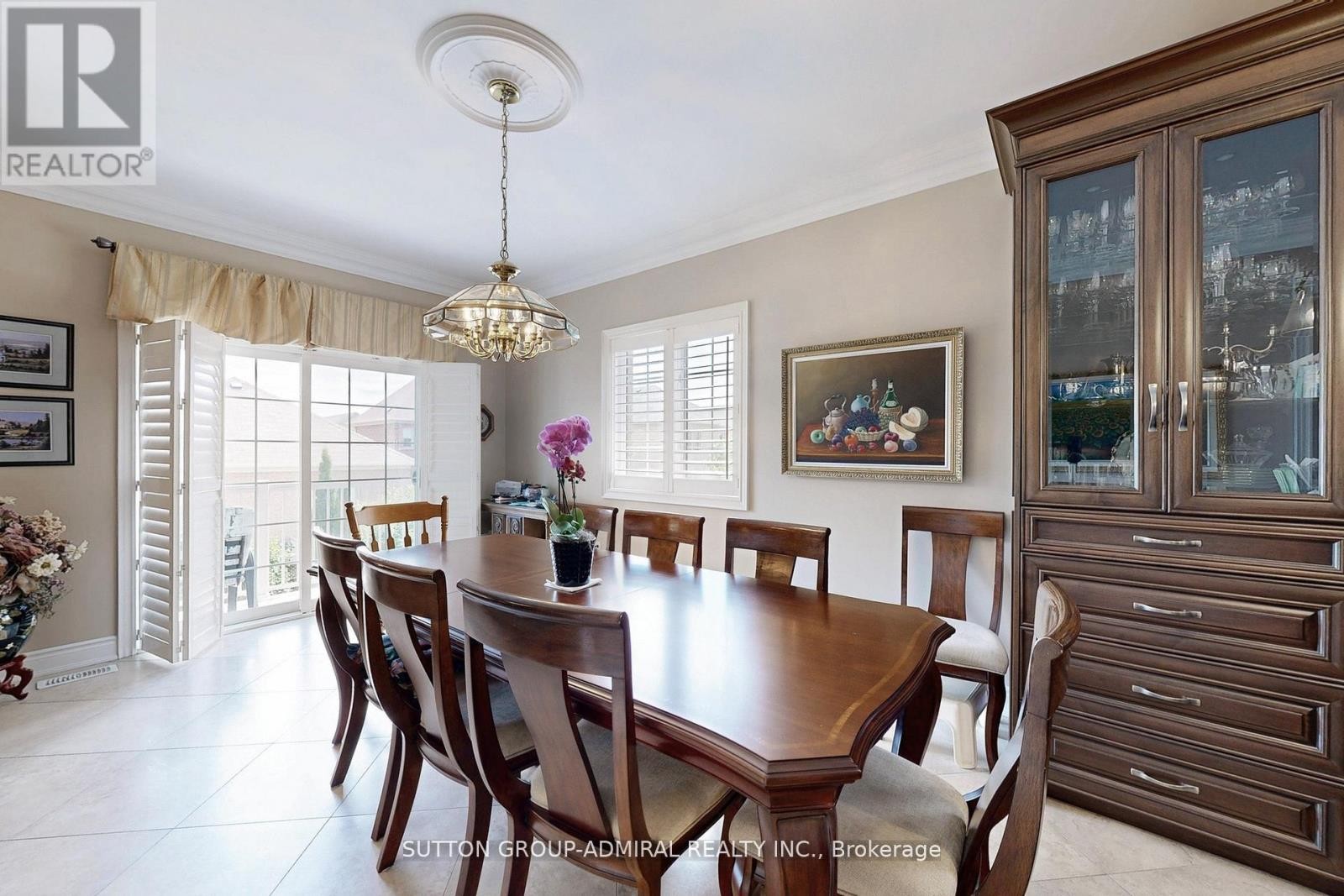 












25 LITTLE NATALIE COURT

,
Vaughan (Patterson),




Ontario
L6A0J2

