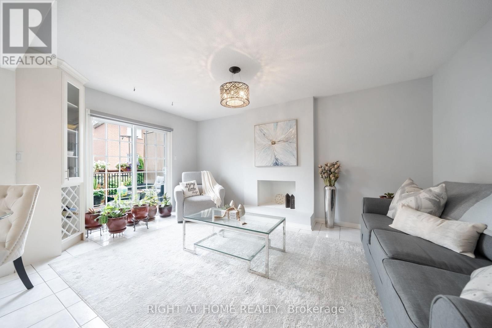 












259 TALL GRASS TRAIL

,
Vaughan (East Woodbridge),




Ontario
L4L3P7

