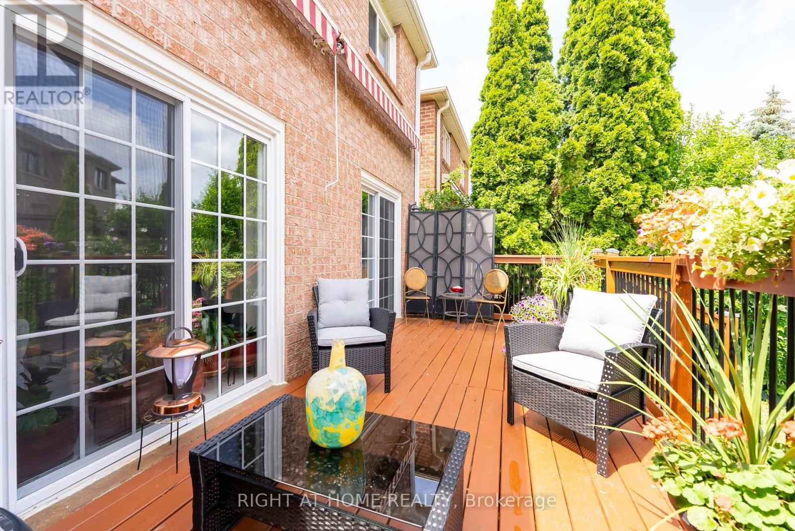 












259 TALL GRASS TRAIL

,
Vaughan (East Woodbridge),




Ontario
L4L3P7

