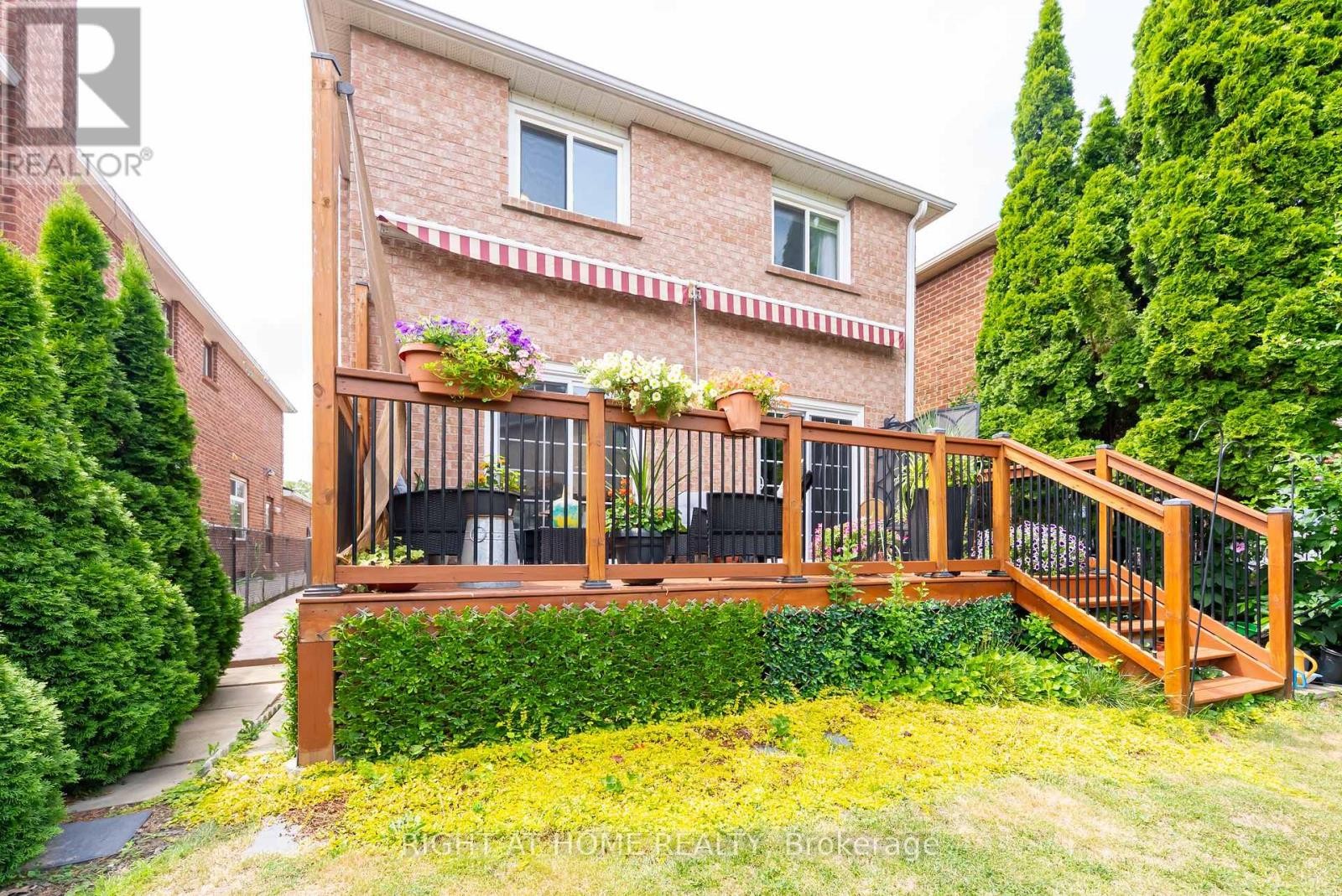












259 TALL GRASS TRAIL

,
Vaughan (East Woodbridge),




Ontario
L4L3P7

