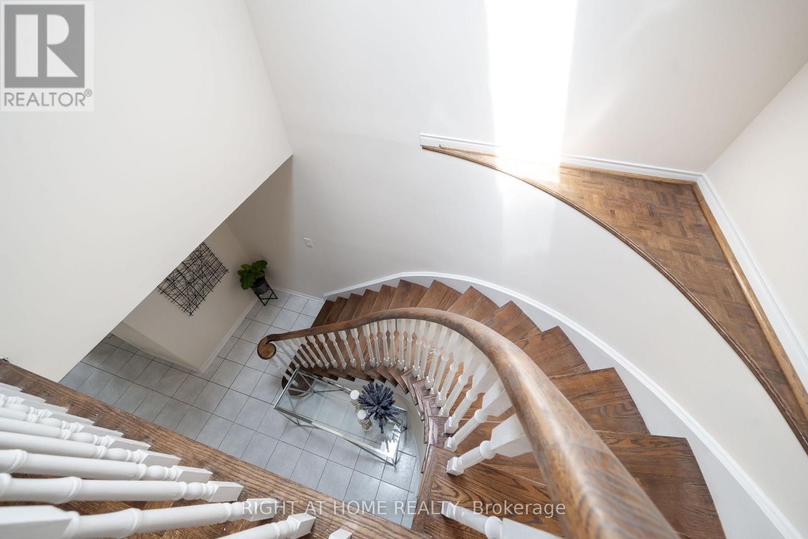 












259 TALL GRASS TRAIL

,
Vaughan (East Woodbridge),




Ontario
L4L3P7

