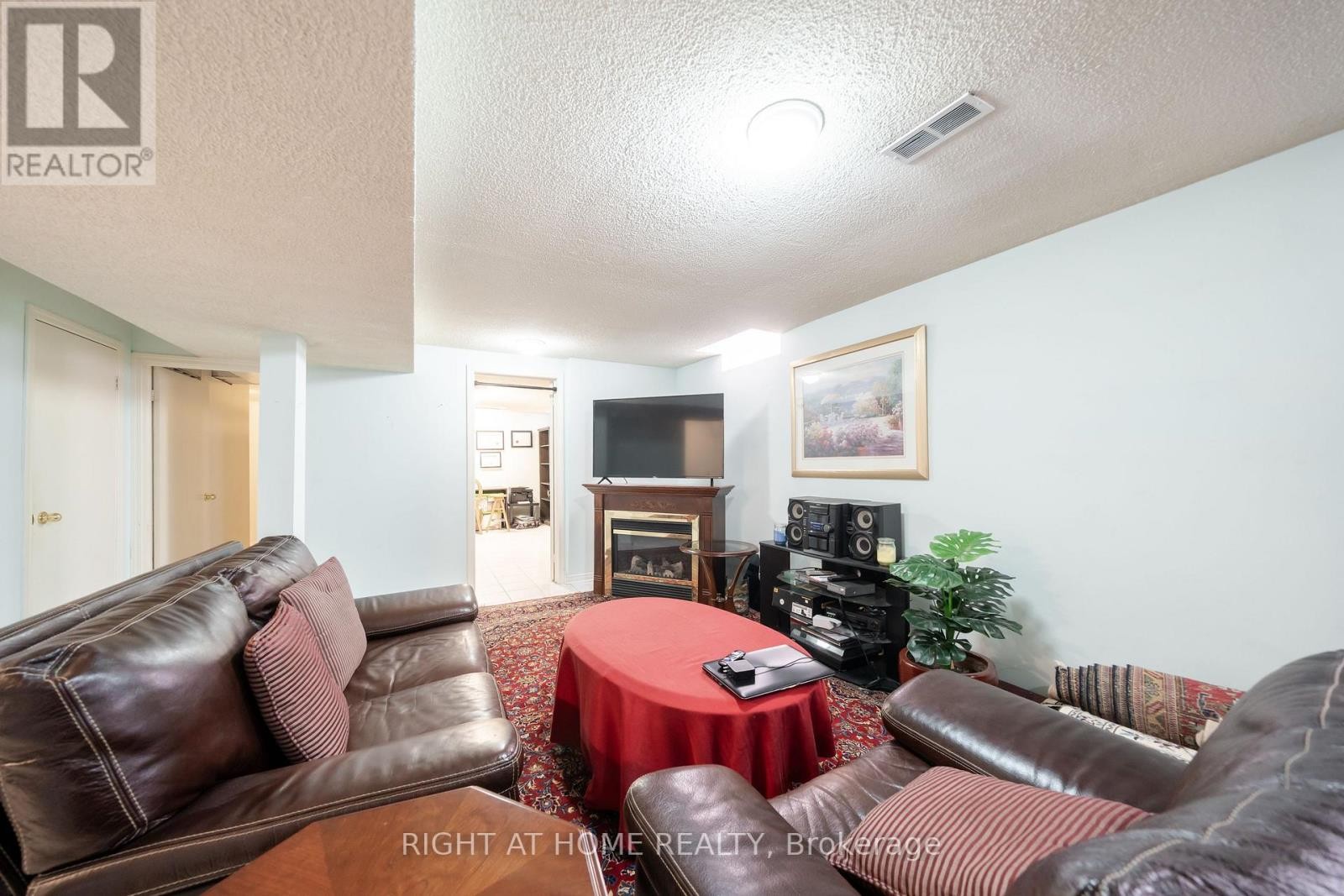 












259 TALL GRASS TRAIL

,
Vaughan (East Woodbridge),




Ontario
L4L3P7

