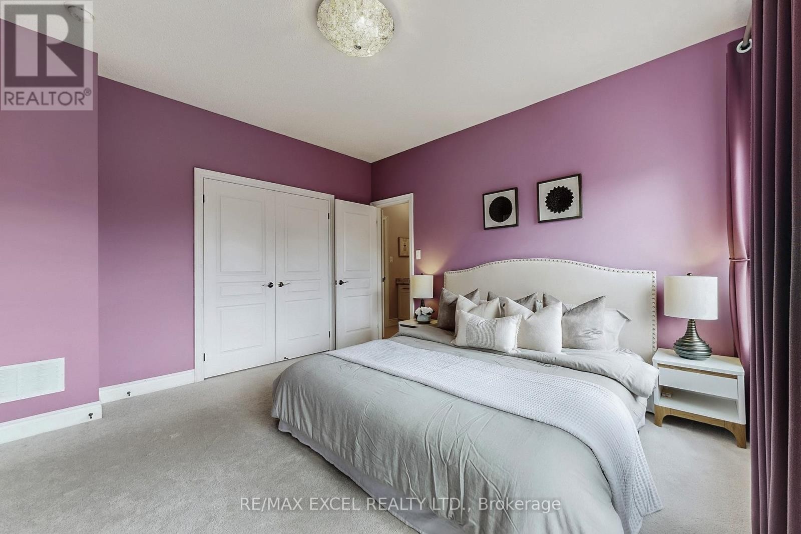 












160 ROY HARPER AVENUE

,
Aurora,




Ontario
L4G0V6

