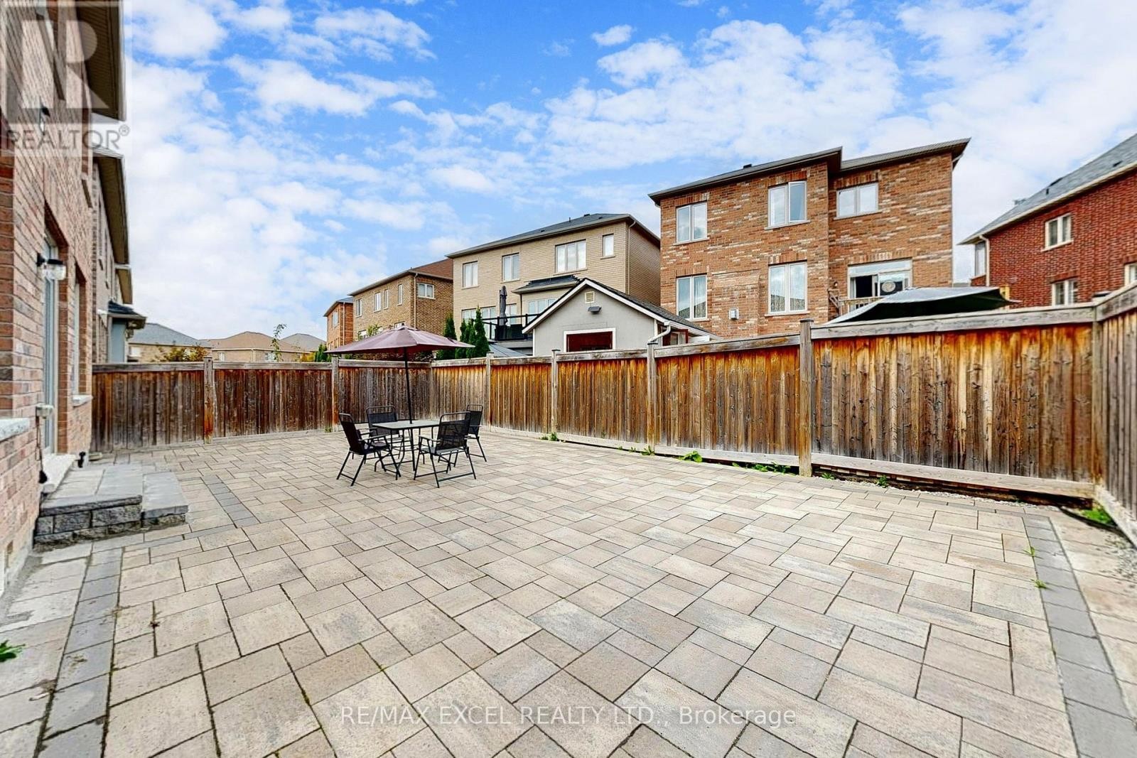 












160 ROY HARPER AVENUE

,
Aurora,




Ontario
L4G0V6

