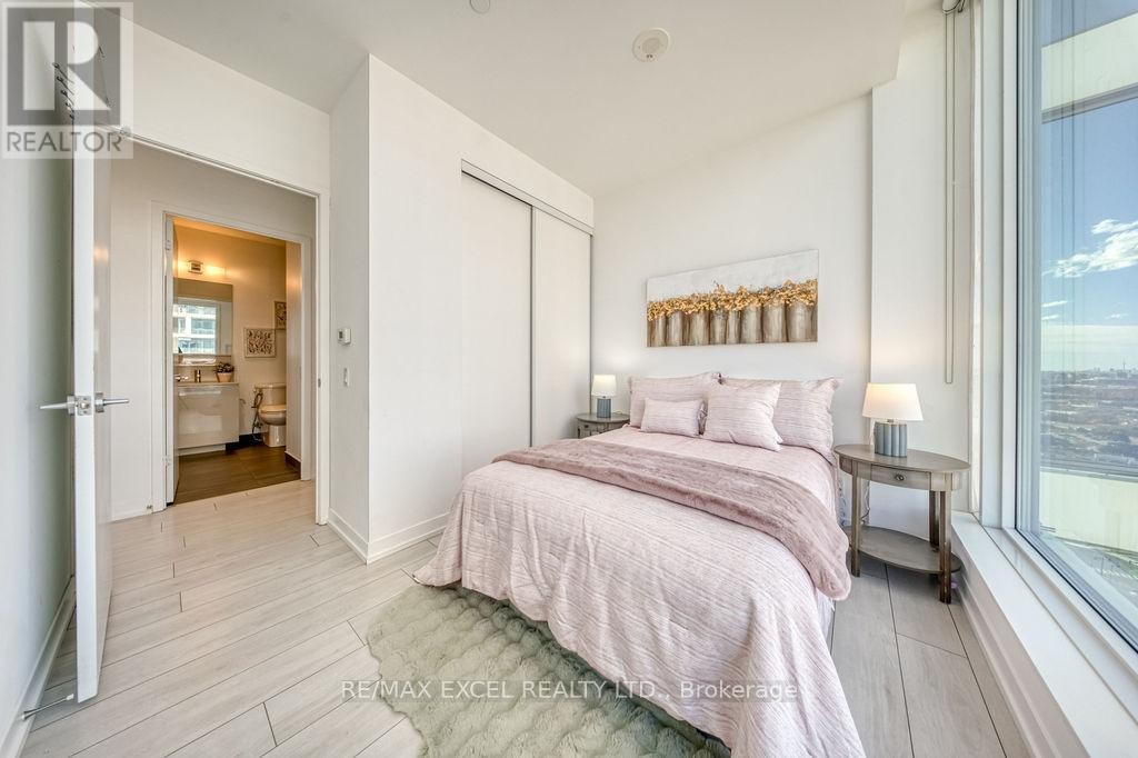 












2803 - 898 PORTAGE PARKWAY

,
Vaughan (Vaughan Corporate Centre),




Ontario
L4K0J6

