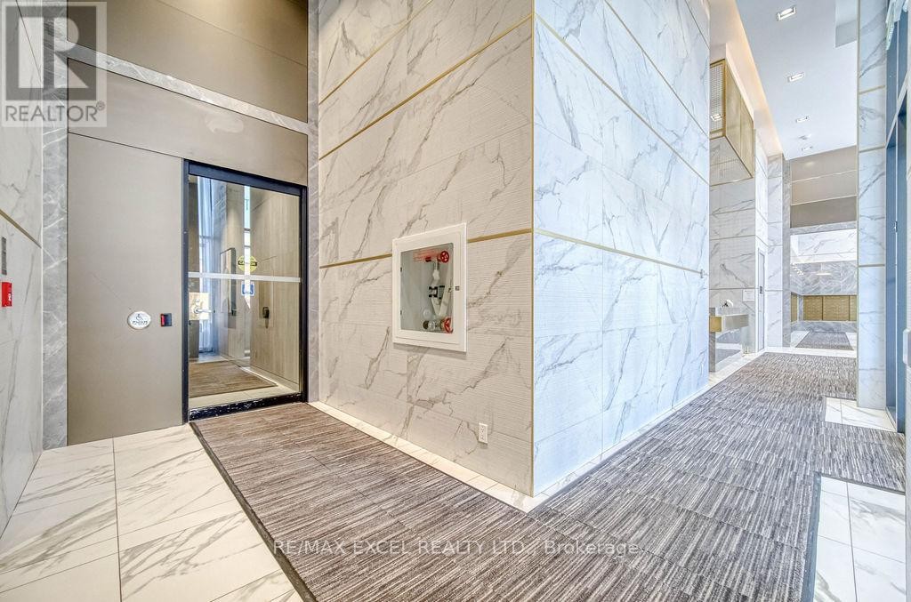 












2803 - 898 PORTAGE PARKWAY

,
Vaughan (Vaughan Corporate Centre),




Ontario
L4K0J6

