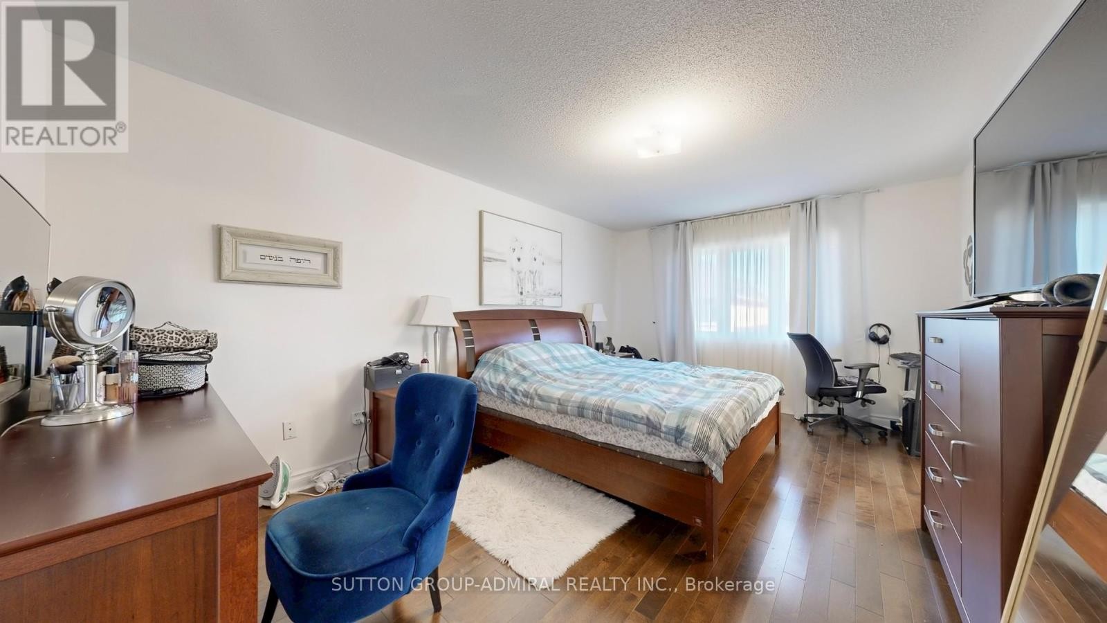 












27 GIVON STREET

,
Vaughan (Patterson),




Ontario
L6A0W2

