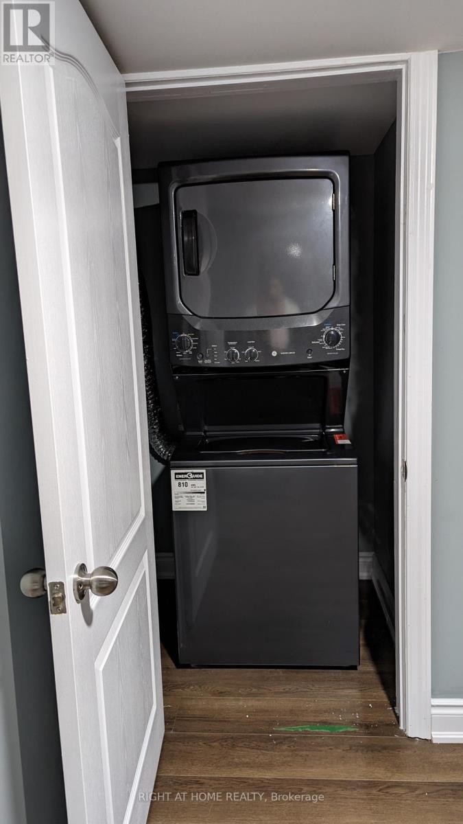 












1436 TOMKINS ROAD

,
Innisfil (Alcona),




Ontario
L9S0M8

