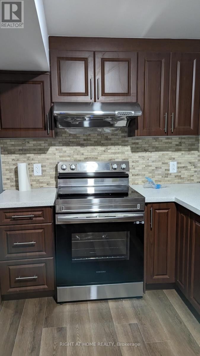 












1436 TOMKINS ROAD

,
Innisfil (Alcona),




Ontario
L9S0M8

