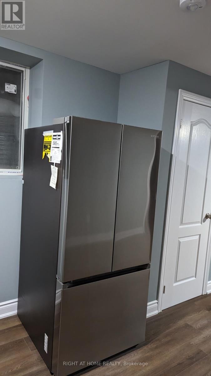 












1436 TOMKINS ROAD

,
Innisfil (Alcona),




Ontario
L9S0M8

